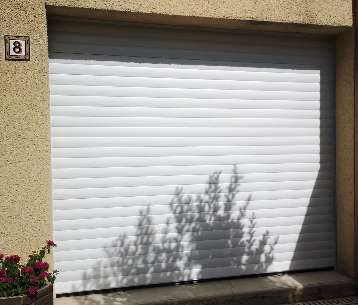 porte de garage blanche pvc